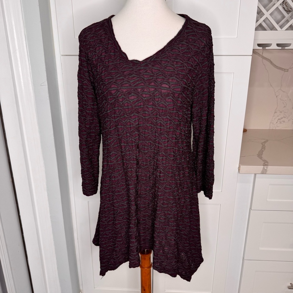 Cut Loose Women’s Gray Burgundy Textured Asymmetrical Tunic Top Size Large
